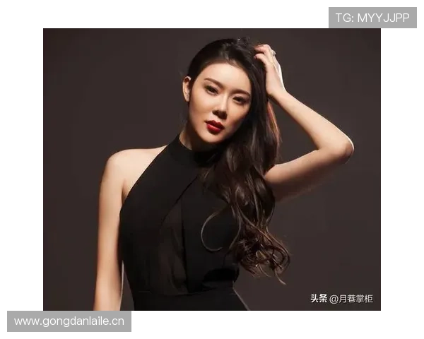 赵雅淇上场像冷面学霸，下场生活却像顶流网红，差得我眼都花了